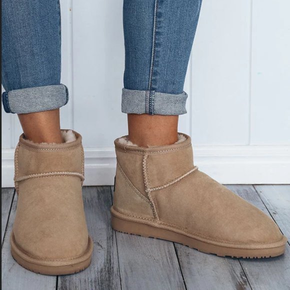 NEW! UGG Classic Ultra Mini size 10 - Picture 13 of 13